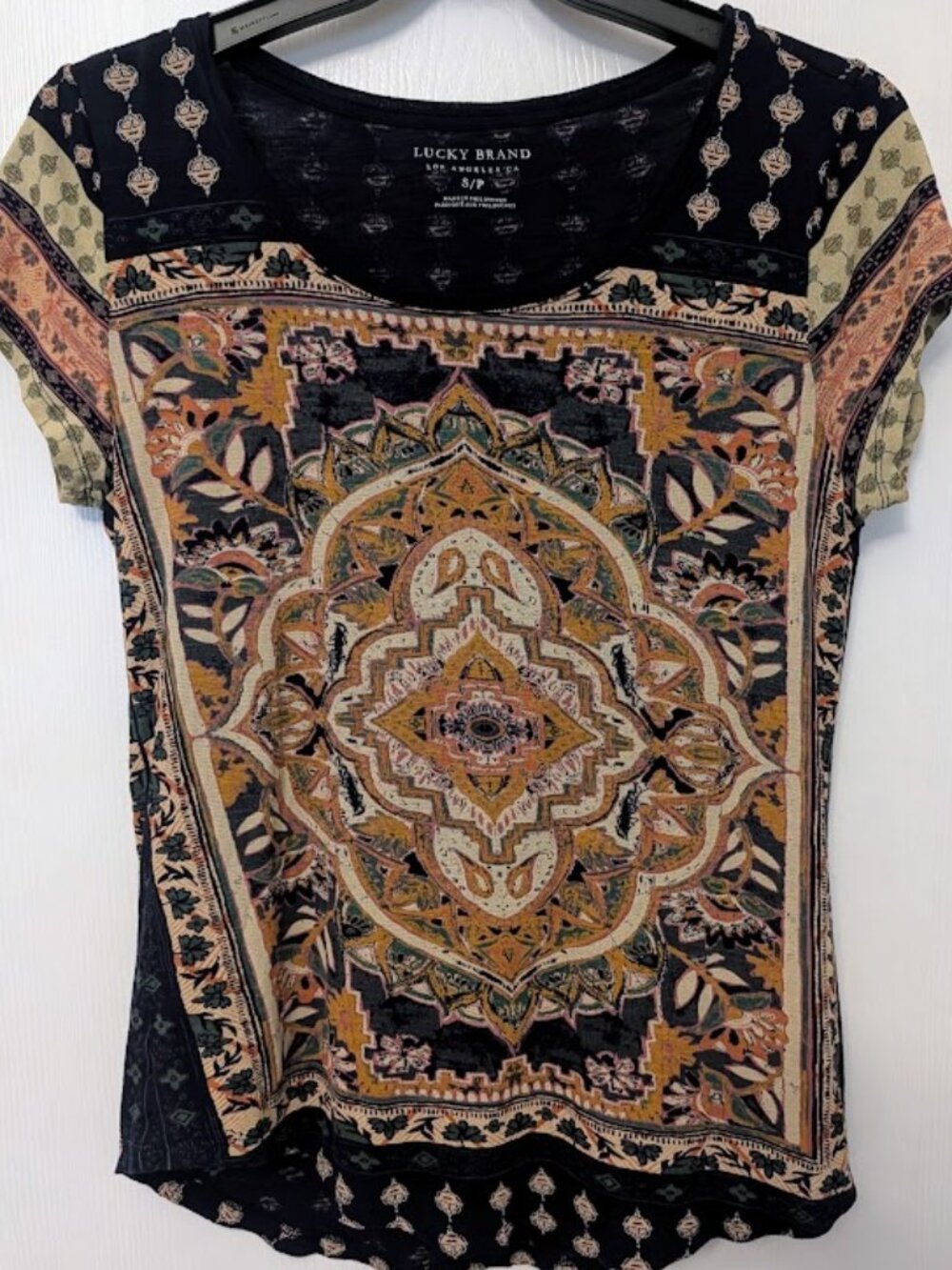 Lucky Brand dark navy and gold boho tee Size S